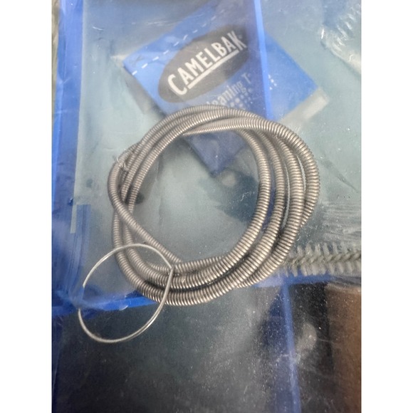 CamelBak Cleaning Kit Reservoir Clean & Taste Free Brushes Cleaning Tabs - Picture 3 of 8